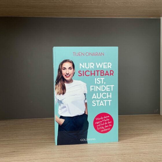 Buch über Netzwerken und Sichtbarkeit von Tijen Onaran